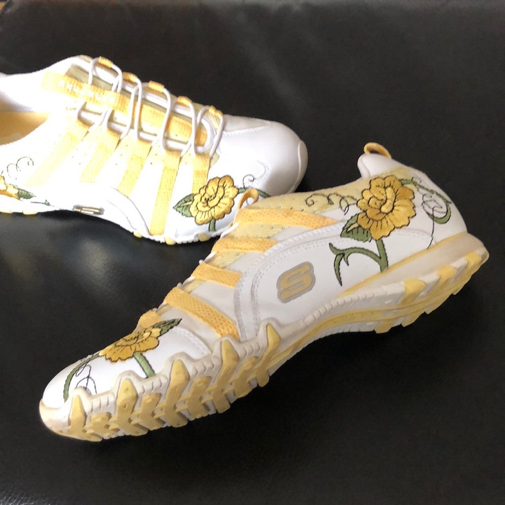 Sketchers shoes